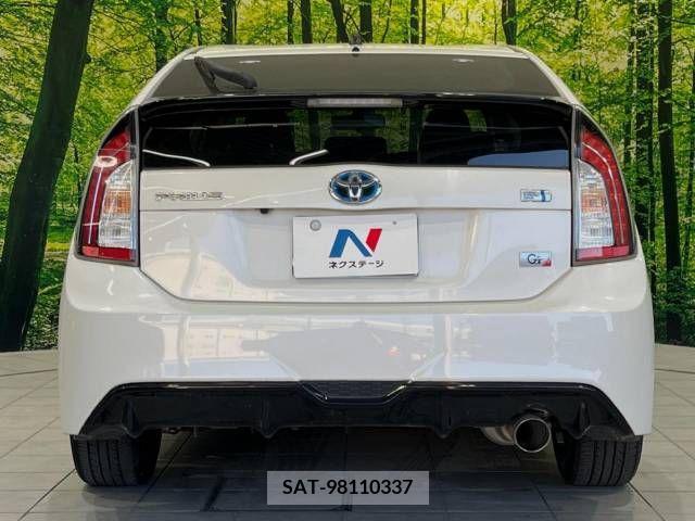 Toyota PRIUS 2015-11 366528-15