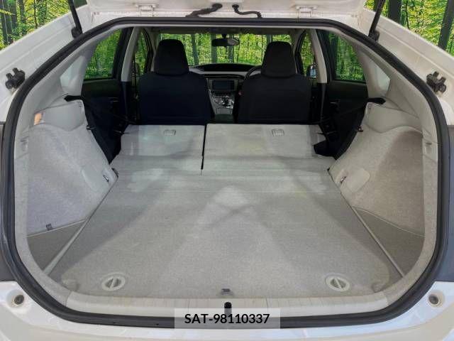 Toyota PRIUS 2015-11 366528-10