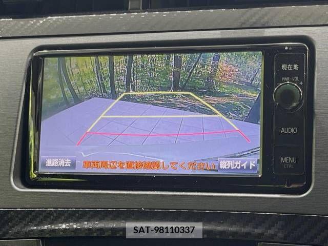 Toyota PRIUS 2015-11 366528-3