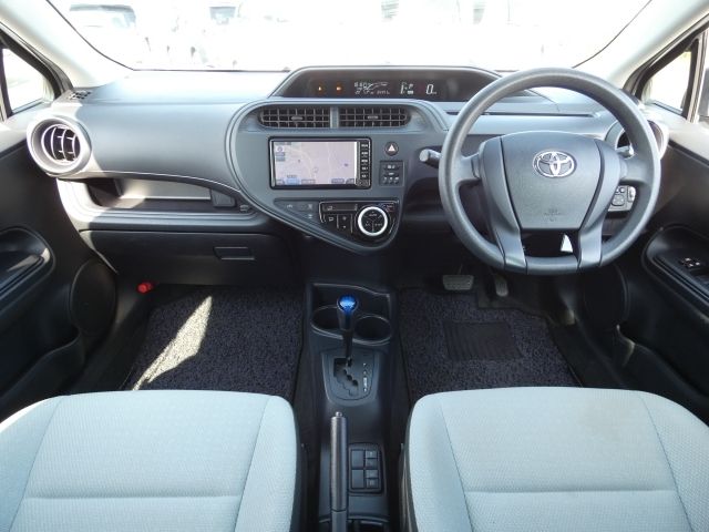 Toyota AQUA 2017-09 28339-1