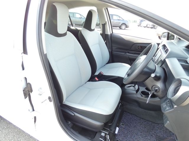 Toyota AQUA 2017-09 28339-4