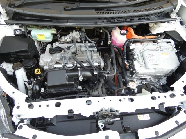Toyota AQUA 2017-09 28339-18