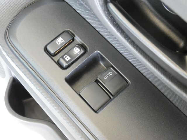 Toyota AQUA 2017-09 28339-10