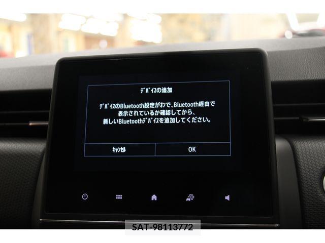 Renault LUTECIA 2023-04 317017-8