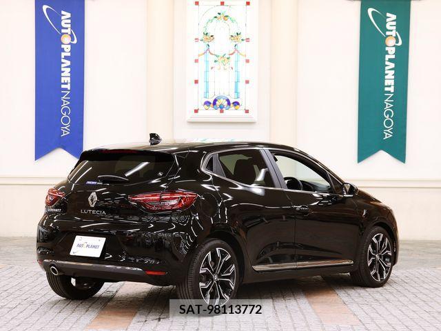 Renault LUTECIA 2023-04 317017-2