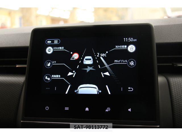 Renault LUTECIA 2023-04 317017-9