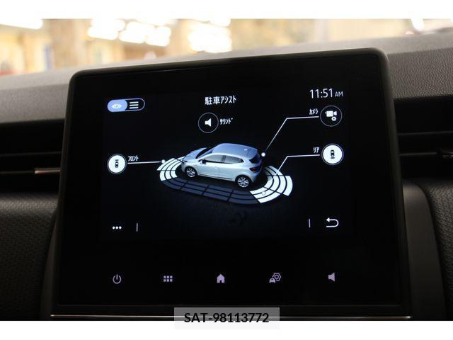 Renault LUTECIA 2023-04 317017-10