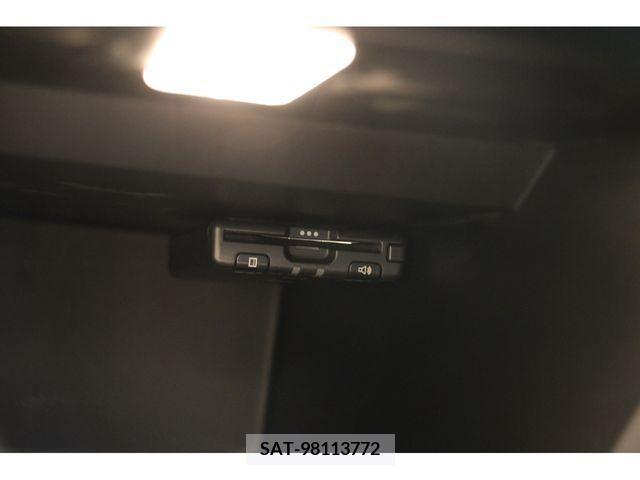 Renault LUTECIA 2023-04 317017-13
