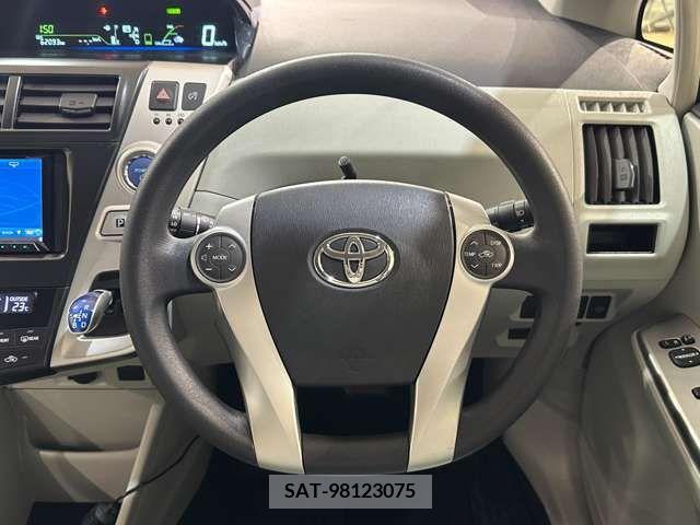 Toyota PRIUS ALPHA 2012-07 322212-13