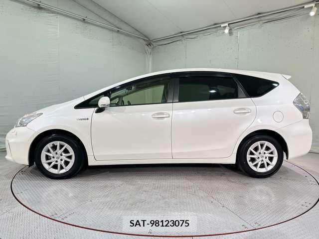 Toyota PRIUS ALPHA 2012-07 322212-11