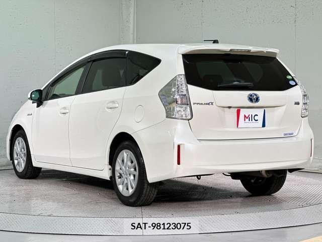 Toyota PRIUS ALPHA 2012-07 322212-10