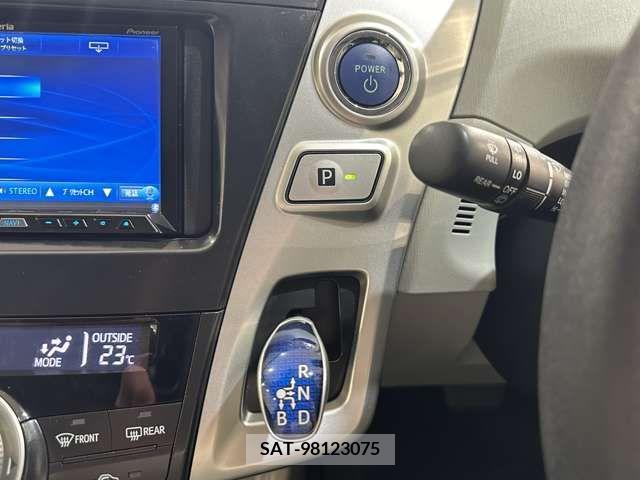 Toyota PRIUS ALPHA 2012-07 322212-17