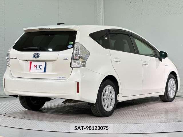Toyota PRIUS ALPHA 2012-07 322212-8