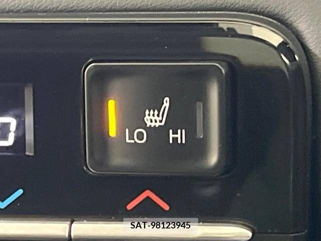 Toyota VOXY HYBRID 2022-04 381501-7