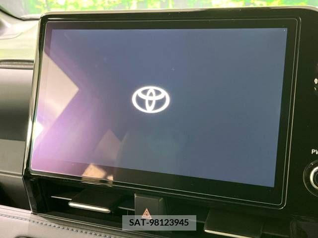 Toyota VOXY HYBRID 2022-04 381501-2