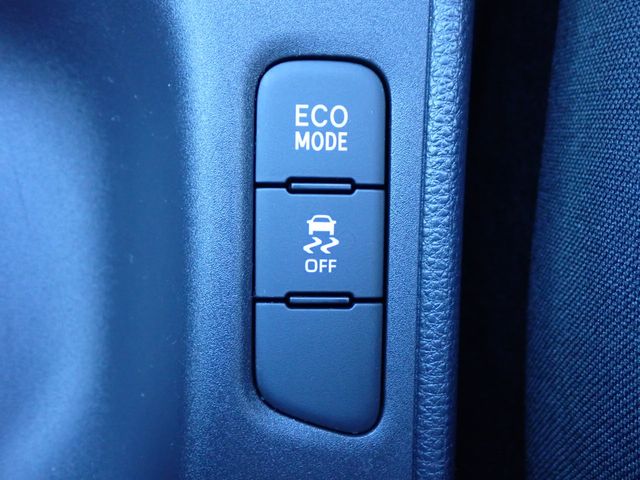 Toyota YARIS 2020-08 6889-9