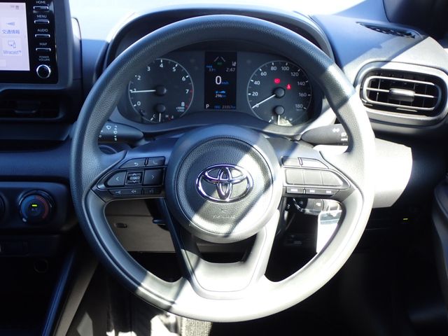 Toyota YARIS 2020-08 6889-5