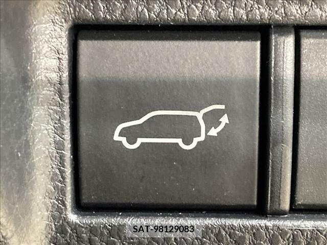 Toyota HARRIER 2023-04 360826-9