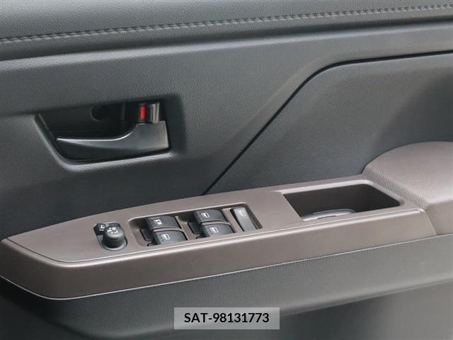 Toyota ROOMY 2022-04 342040-5