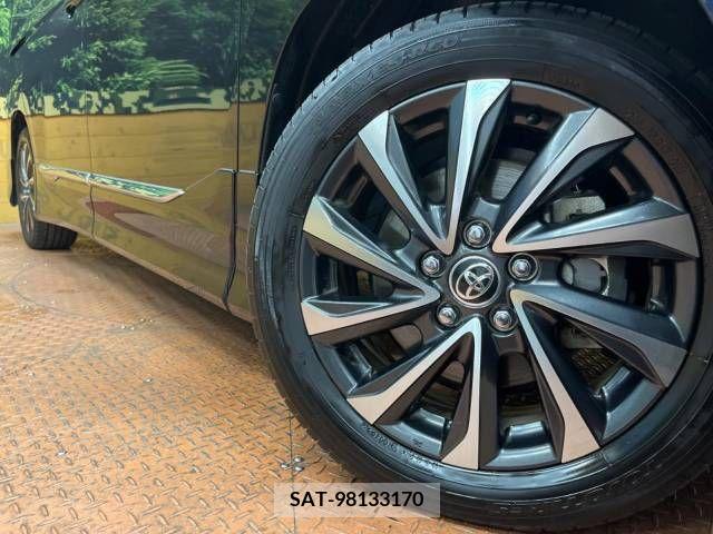 Toyota VOXY 2022-11 378730-14
