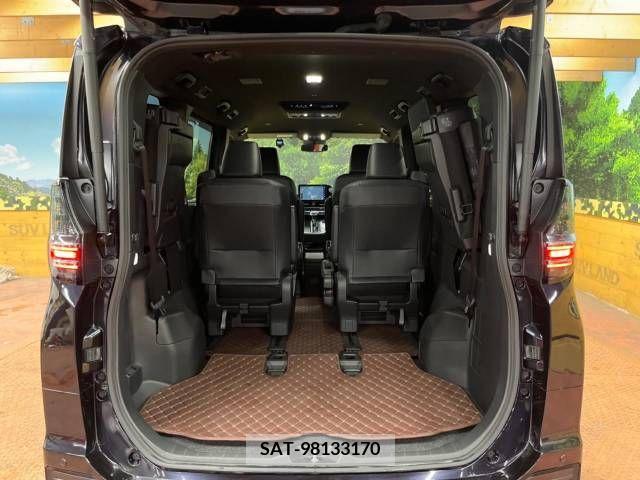 Toyota VOXY 2022-11 378730-11