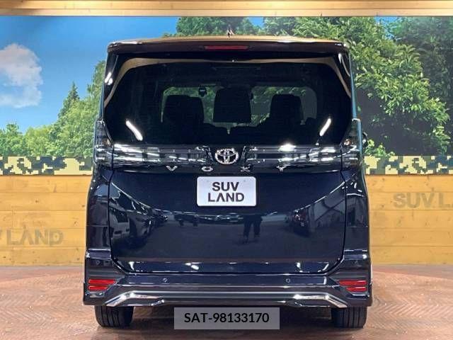 Toyota VOXY 2022-11 378730-16