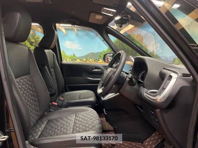 Toyota VOXY 2022-11 378730-8