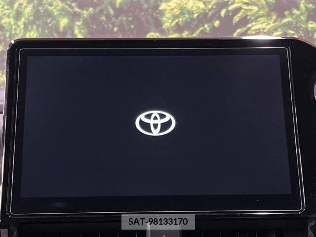 Toyota VOXY 2022-11 378730-2