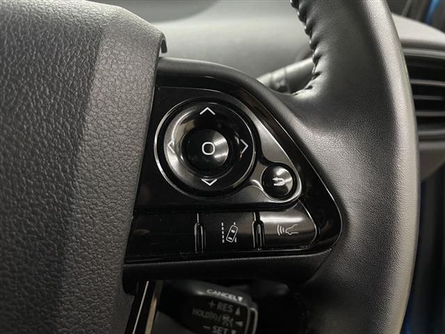 Toyota PRIUS 2019-04 12968-27