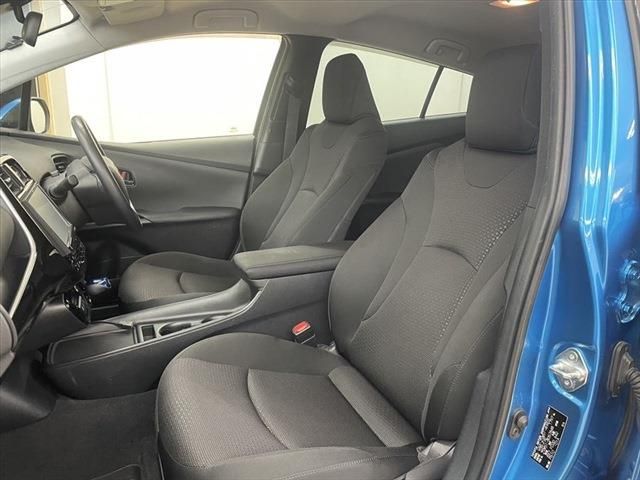 Toyota PRIUS 2019-04 12968-21