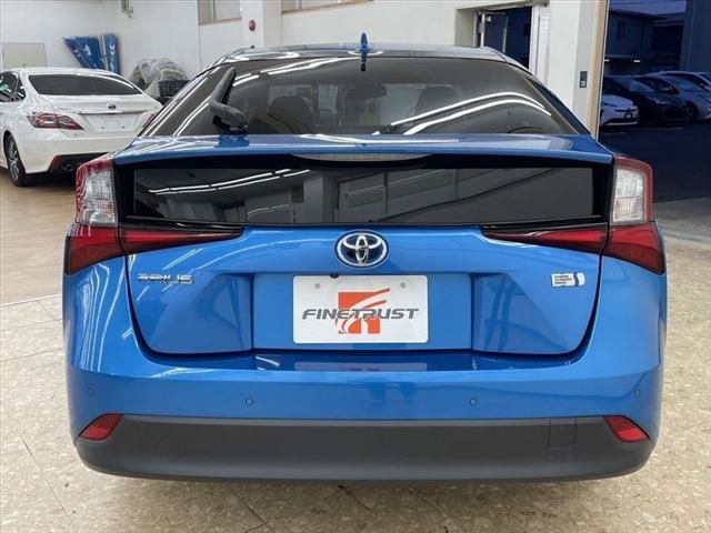 Toyota PRIUS 2019-04 12968-5