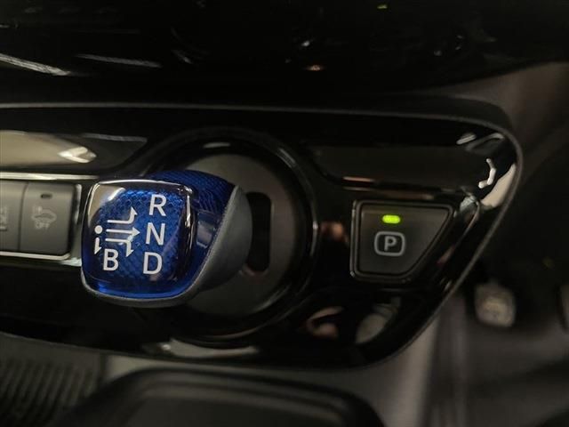 Toyota PRIUS 2019-04 12968-25