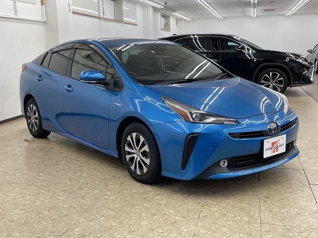Toyota PRIUS 2019-04 12968-2