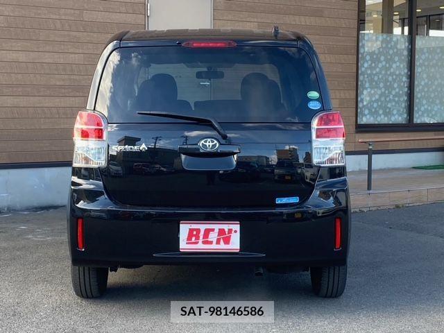 Toyota SPADE 2016-03 210886-17