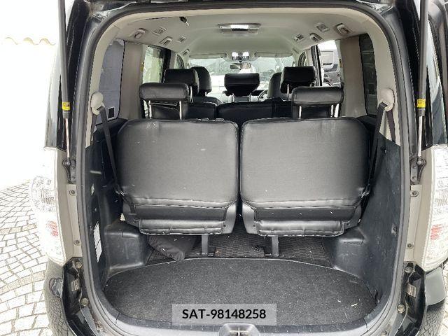 Toyota VOXY 2013-02 214289-7