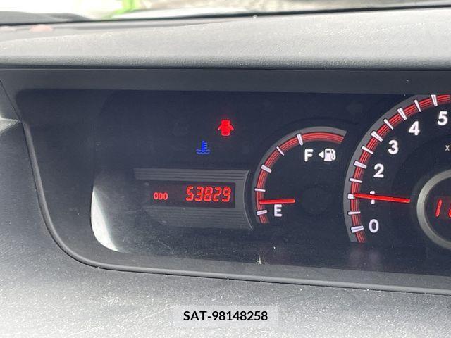 Toyota VOXY 2013-02 214289-18