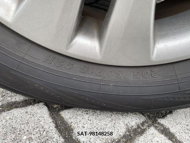 Toyota VOXY 2013-02 214289-21