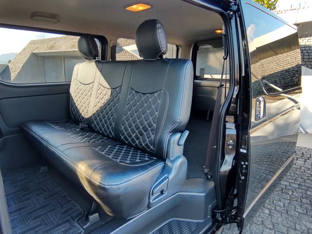 Toyota HIACE VAN 2022-02 7456-18