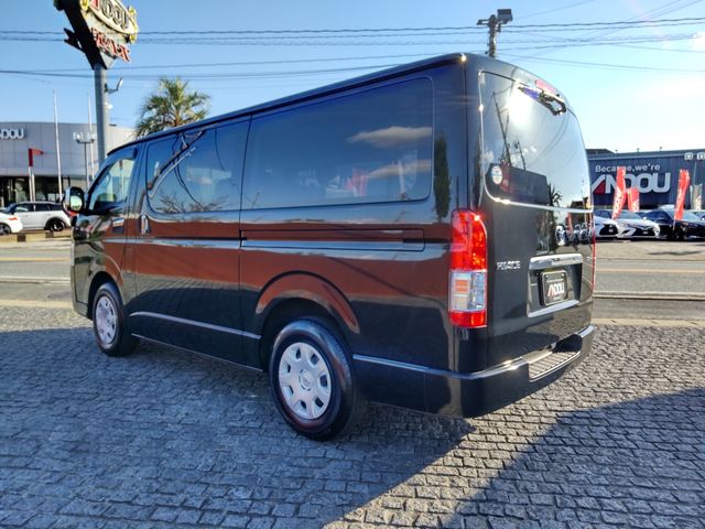 Toyota HIACE VAN 2022-02 7456-2
