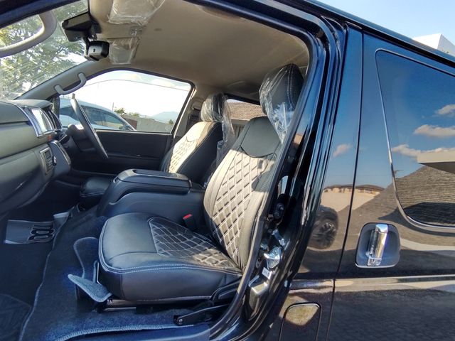 Toyota HIACE VAN 2022-02 7456-17