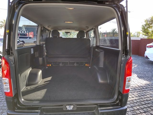 Toyota HIACE VAN 2022-02 7456-21