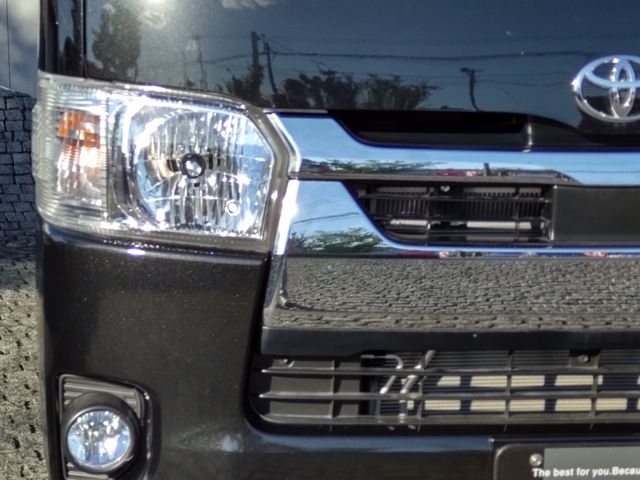 Toyota HIACE VAN 2022-02 7456-4