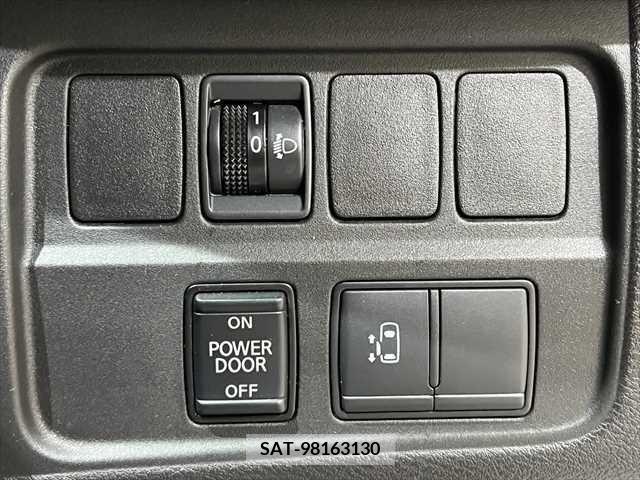 Nissan SERENA 2019-06 367764-5
