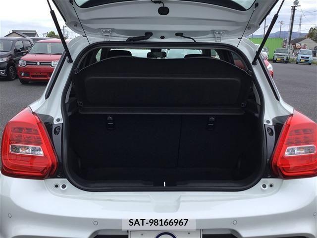 Suzuki SWIFT 2023-01 373439-22