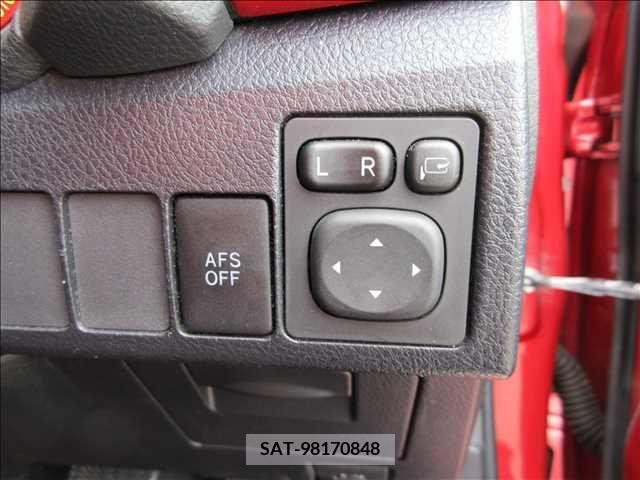 Toyota AURIS 2013-10 293267-4