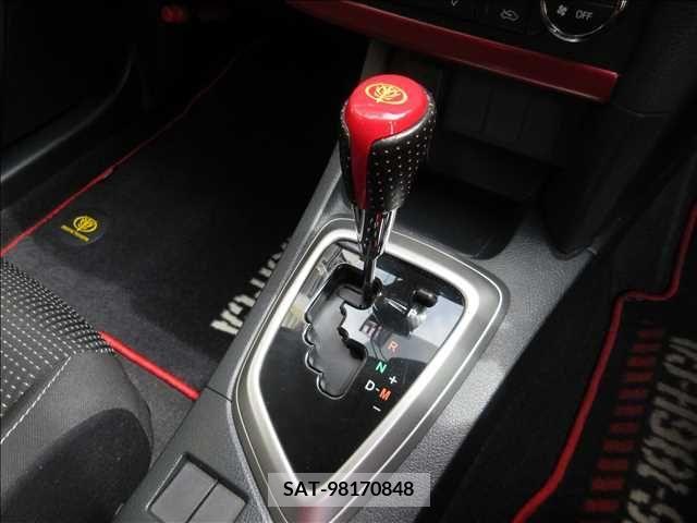 Toyota AURIS 2013-10 293267-14