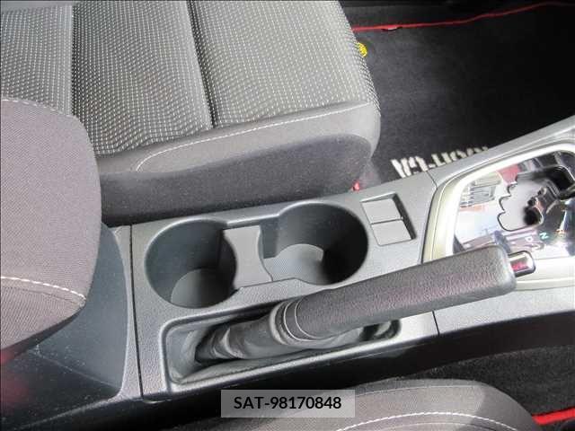 Toyota AURIS 2013-10 293267-15