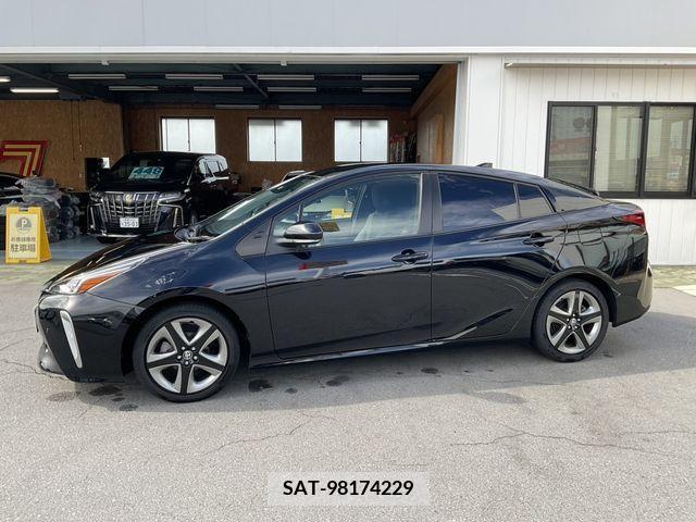 Toyota PRIUS 2020-10 330990-4