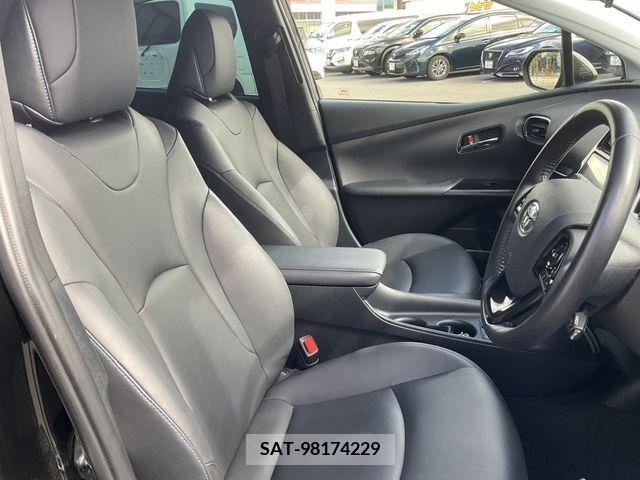 Toyota PRIUS 2020-10 330990-14