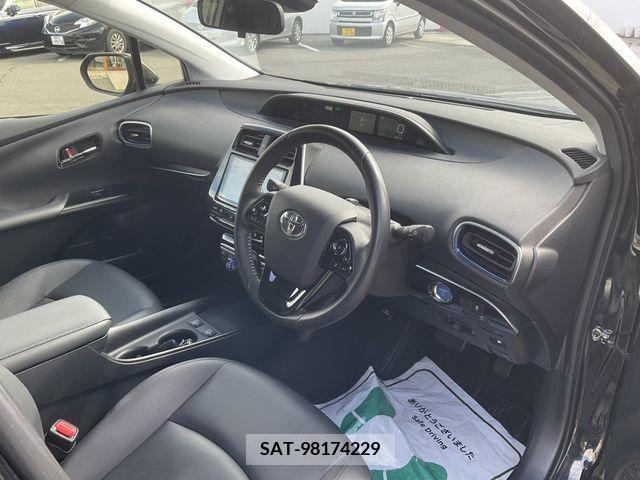 Toyota PRIUS 2020-10 330990-13